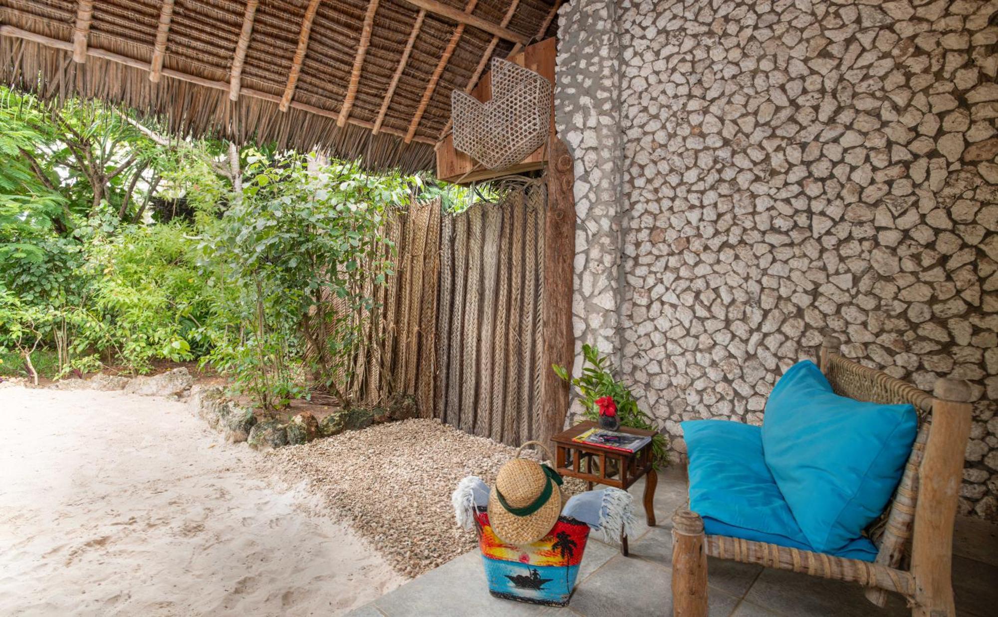 Mvuvi Boutique Resort Kiwengwa  Kamer foto