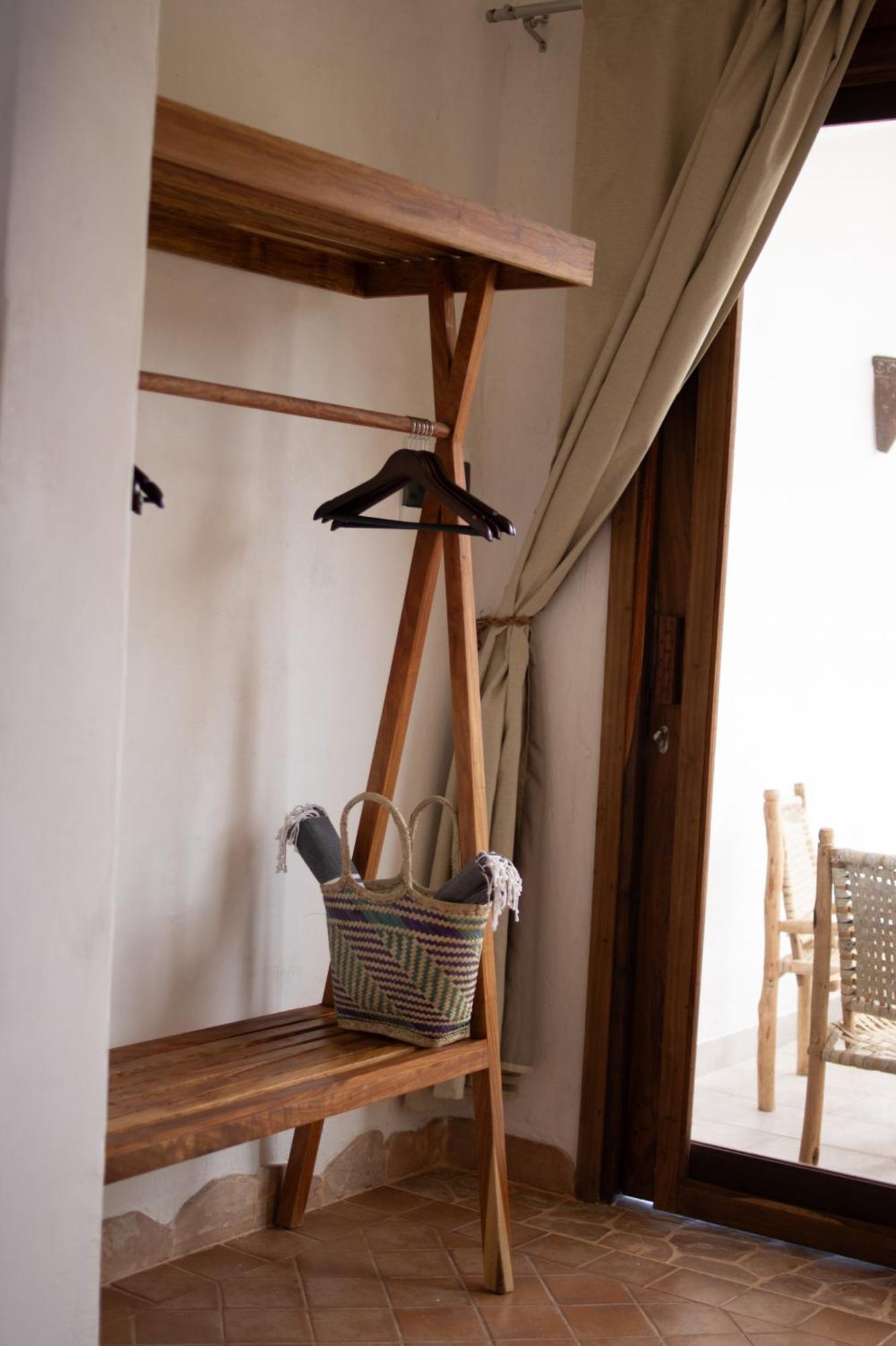 Mvuvi Boutique Resort Kiwengwa  Kamer foto