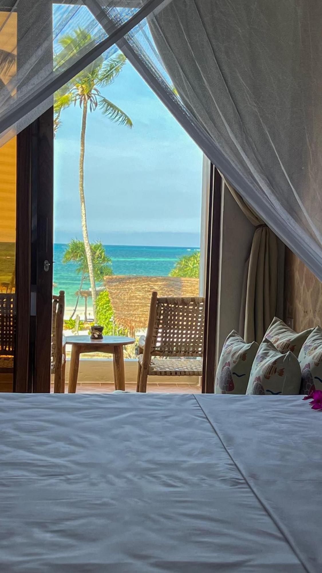 Mvuvi Boutique Resort Kiwengwa  Kamer foto