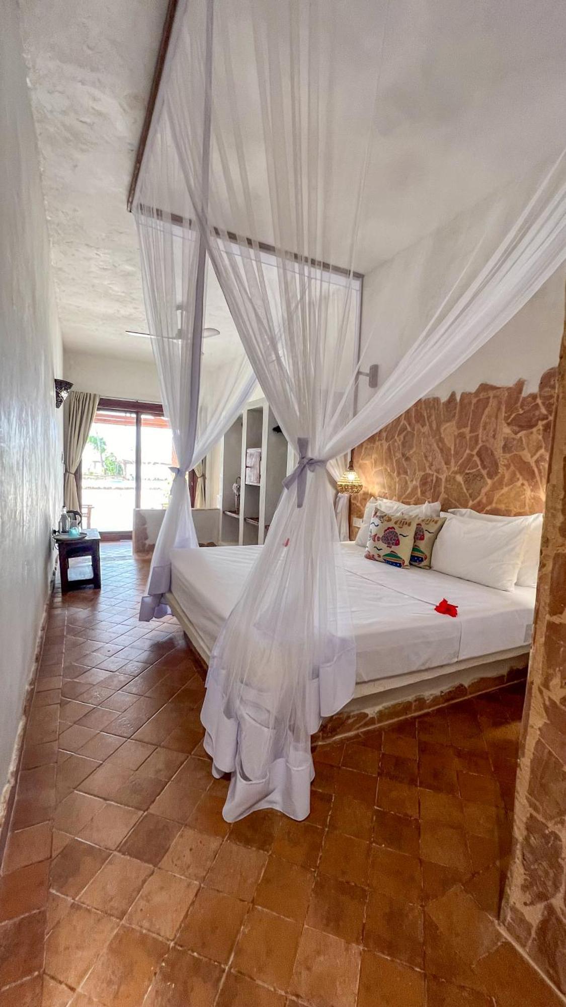 Mvuvi Boutique Resort Kiwengwa  Buitenkant foto